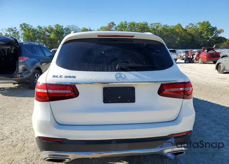 2019 Mercedes-Benz Glc 300 from USA, damaged, VIN WDC0G4JB3KV134410